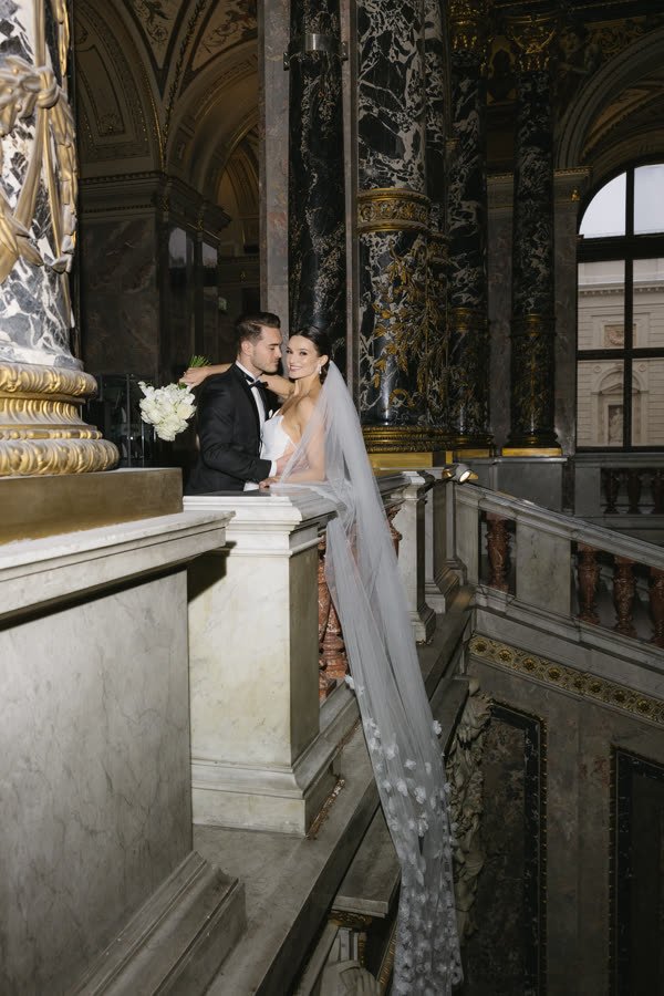 Andreas Schmid, wedding shoot in a marble museum hall